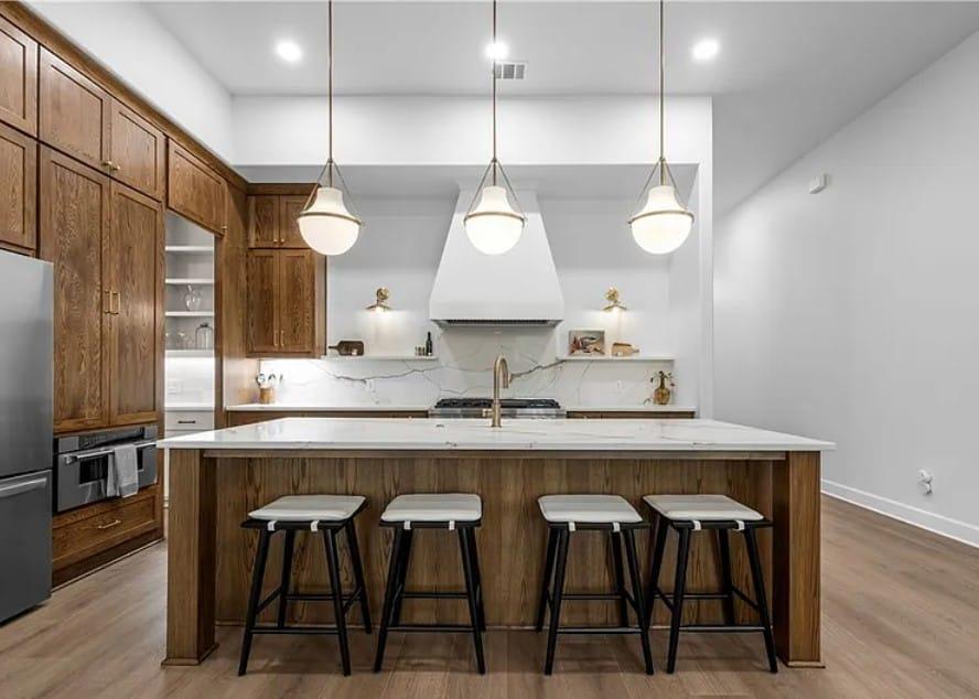 Kitchen with oversized island