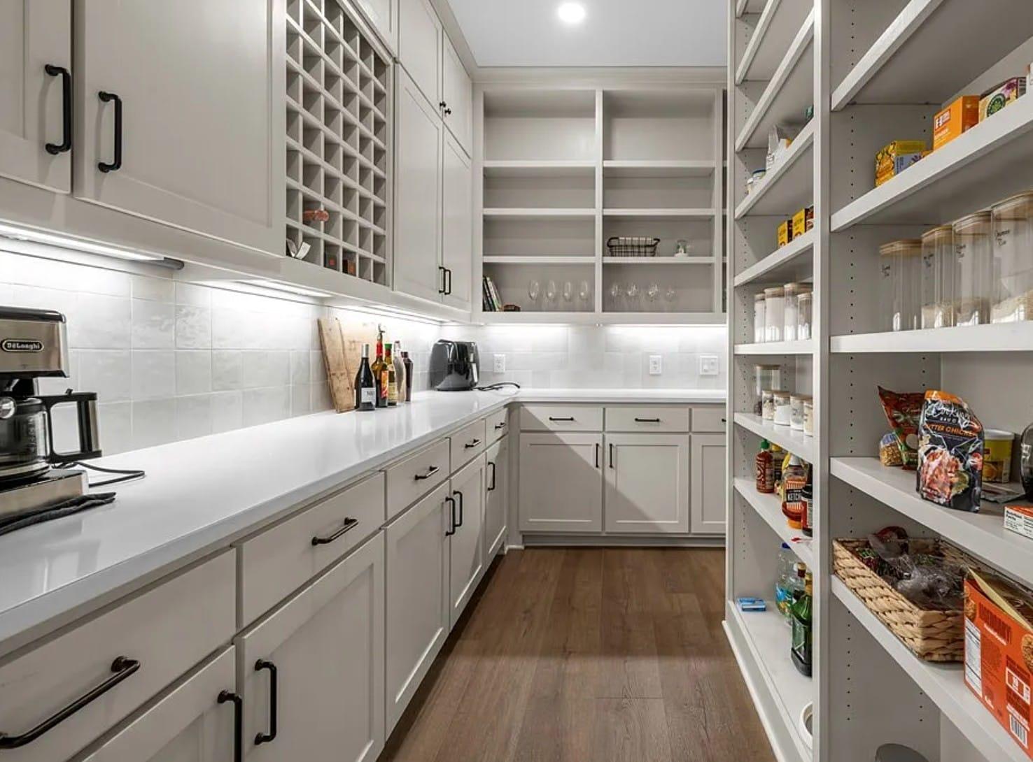 Butler's pantry detail